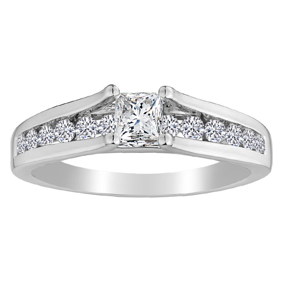 .75 Carat of Diamonds Ring, 10kt White Gold.......................NOW