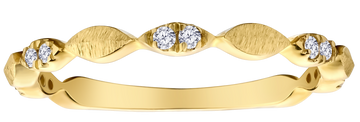 .10 Carat of Diamonds Ring, 10kt Yellow Gold.....................NOW