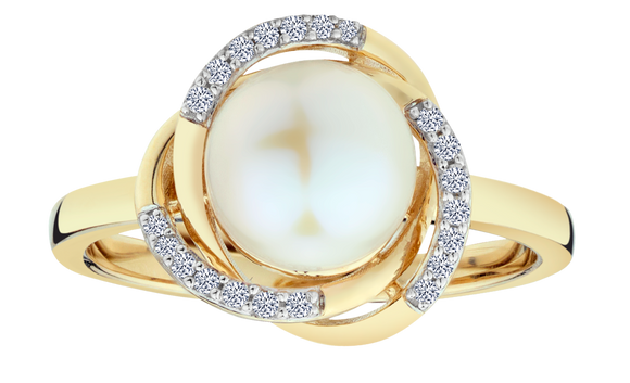 .10 Carat of Diamonds & Pearl Ring, 10kt Yellow Gold.....................NOW